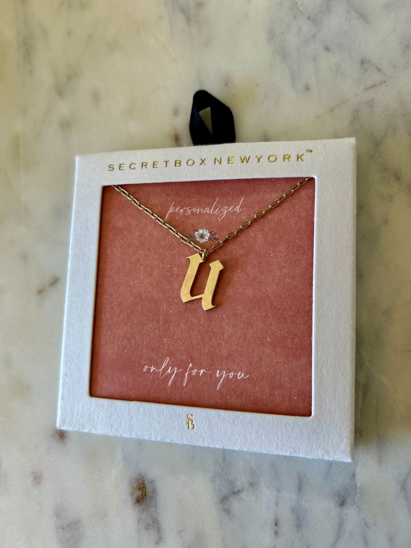 shakespeare initial necklace